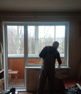 Пластиковые балконные двери