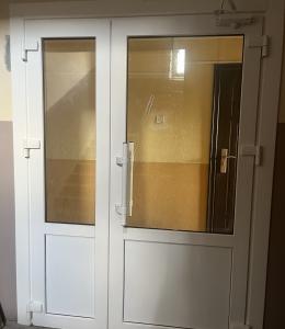 Входные пластиковые двери