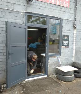 Входные пластиковые двери