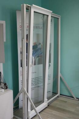 Roto Patio - образец пластиковых раздвижных дверей