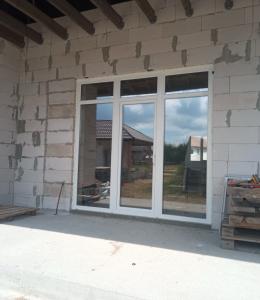 Пластиковые двери