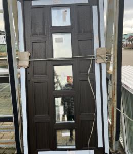 дверь пластиковая входная