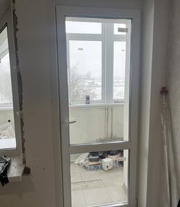 Пластиковые балконные двери
