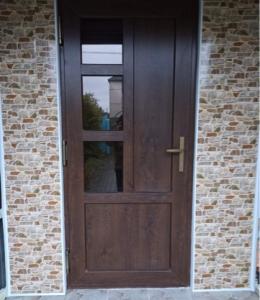 пластиковые наружные двери