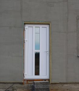 двери наружные пвх