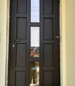 дверь уличная пвх недорого