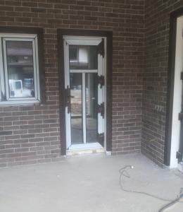 заказать пластиковую входную дверь